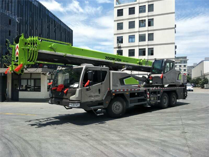 麦盖提县跨街广告牌的高空安装注意事项