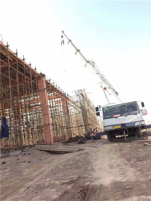 麦盖提县25 吨、50 吨吊车怎么选？多大重量 / 半径适合对应车型？